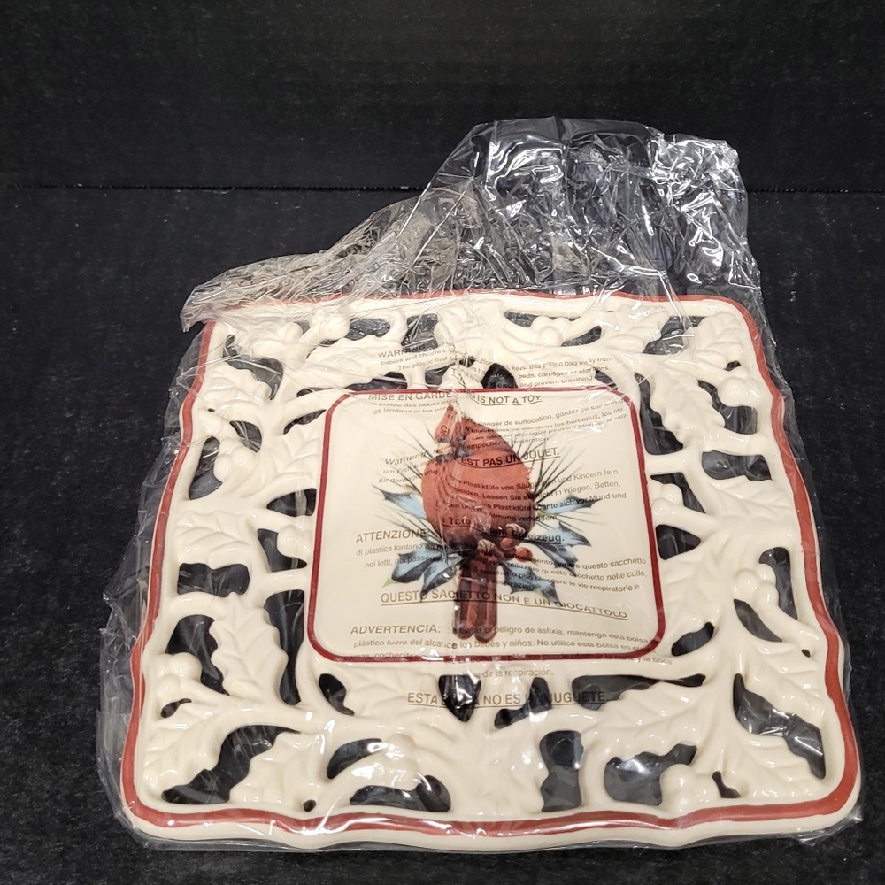 Lenox Winter Greetings Pierced Trivet #830427 - Picture 6 of 13